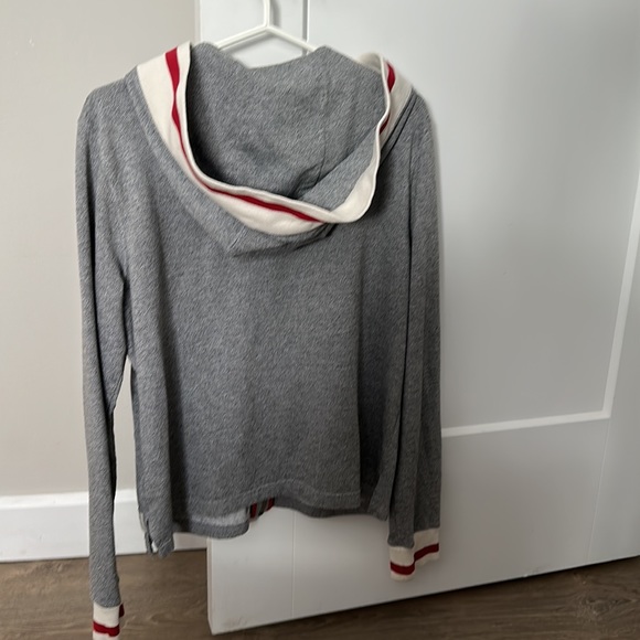 Roots Sweater - Picture 2 of 3